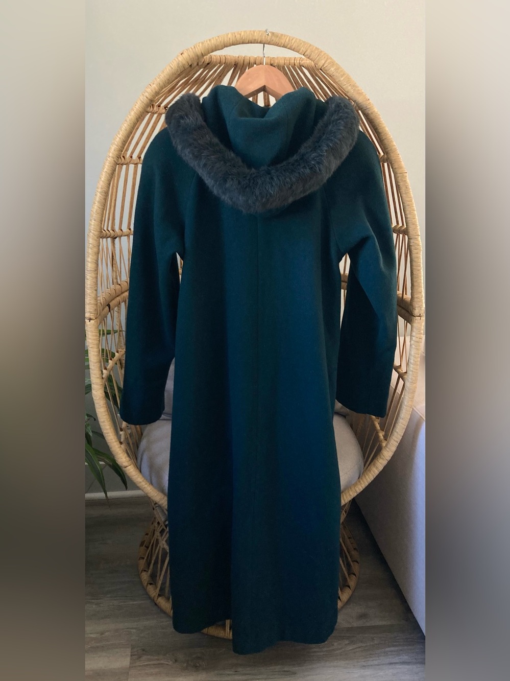 Vintage Donnybrook 100% Wool Teal Rabbit Fur Hooded Long Winter Coat - Picture 14 of 14